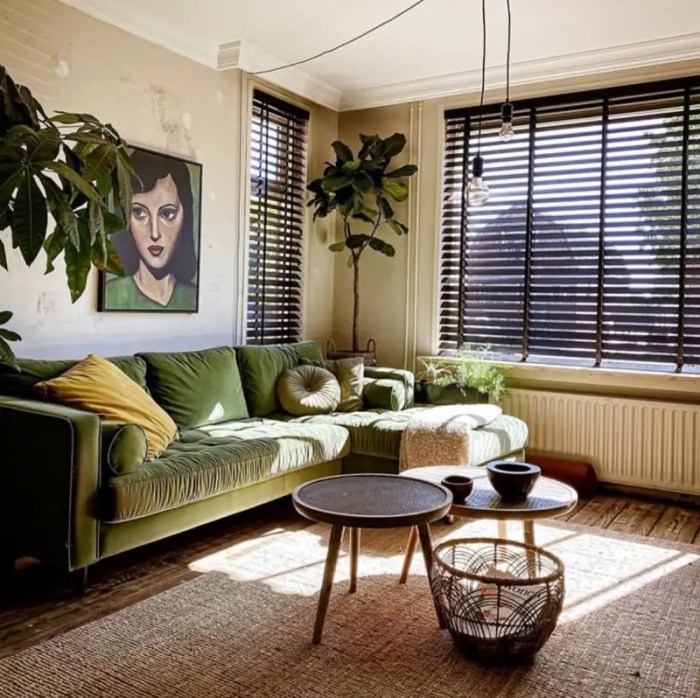 How to decorate living room corner with plants