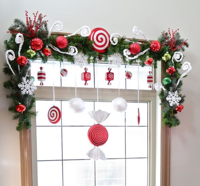 How to decorate front window for christmas